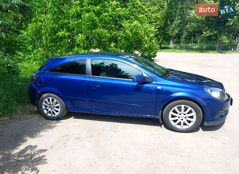 Хетчбек Opel Astra 2007 в Павлограді