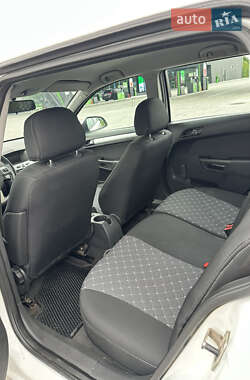 Универсал Opel Astra 2009 в 