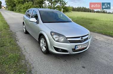 Хэтчбек Opel Astra 2012 в Киеве