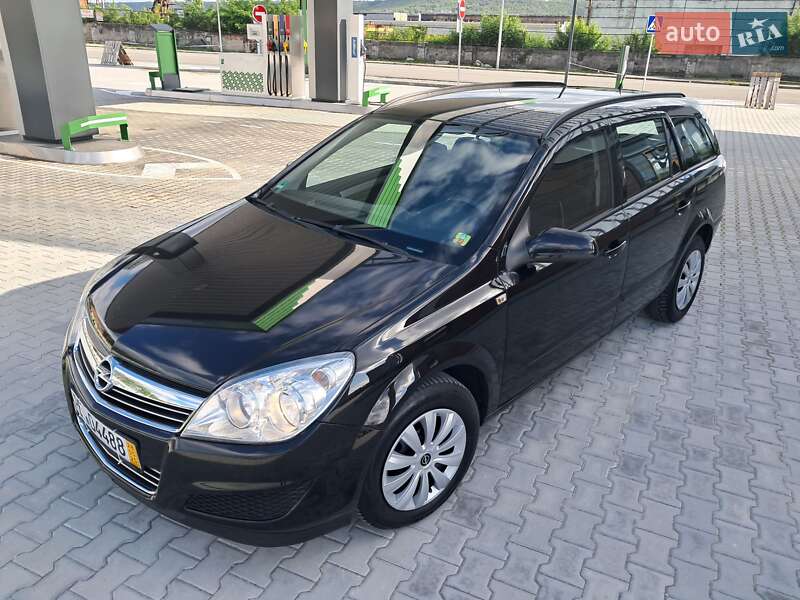Универсал Opel Astra 2008 в Могилев-Подольске