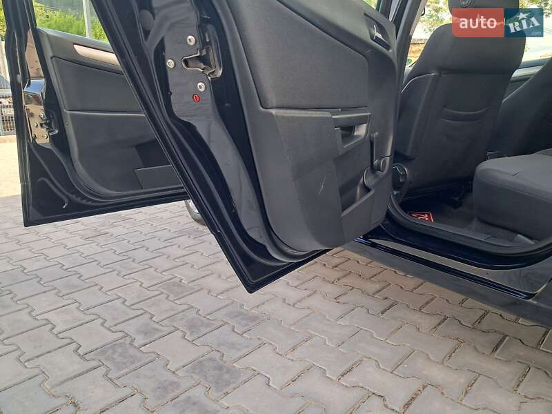 Универсал Opel Astra 2008 в Могилев-Подольске