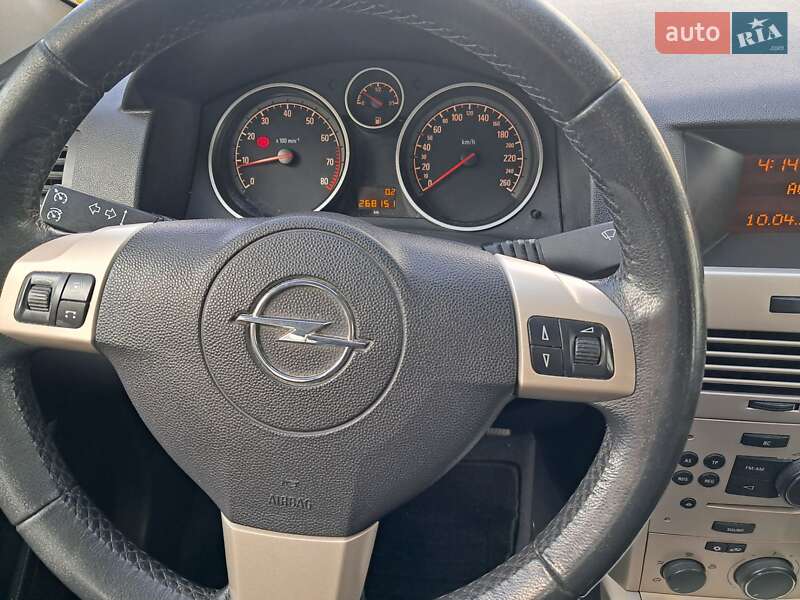 Универсал Opel Astra 2008 в Могилев-Подольске