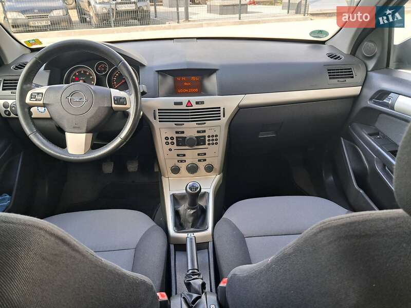 Универсал Opel Astra 2008 в Могилев-Подольске