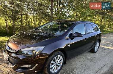 Універсал Opel Astra 2013 в 
