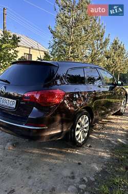 Універсал Opel Astra 2013 в 