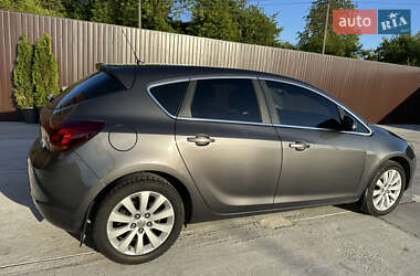 Хэтчбек Opel Astra 2010 в 