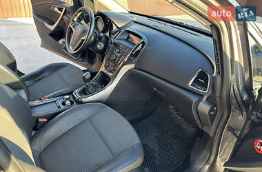 Хэтчбек Opel Astra 2010 в 