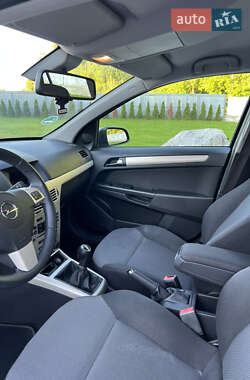 Універсал Opel Astra 2008 в 