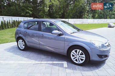 Хэтчбек Opel Astra 2007 в Луцке