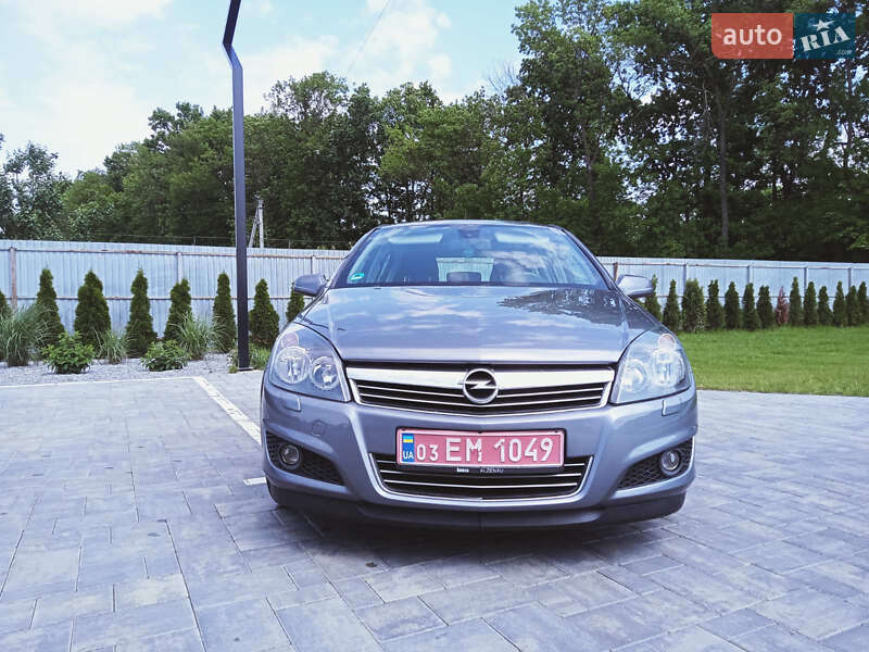 Хэтчбек Opel Astra 2007 в Луцке