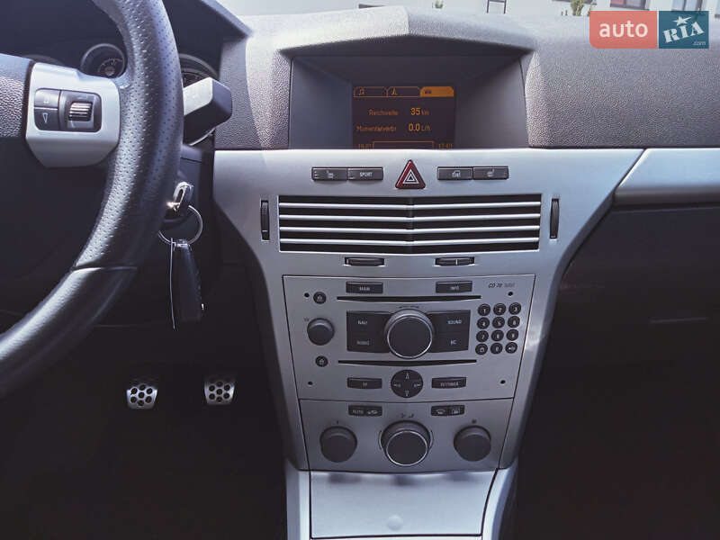 Хэтчбек Opel Astra 2007 в Луцке