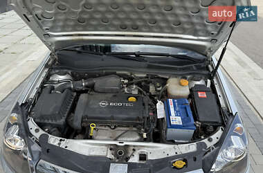Универсал Opel Astra 2007 в 