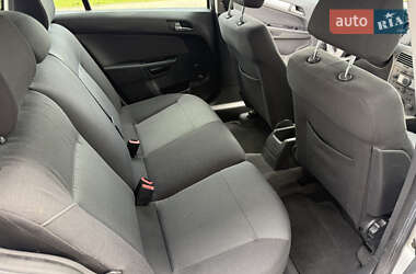Универсал Opel Astra 2007 в 