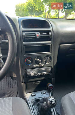 Седан Opel Astra 2003 в 