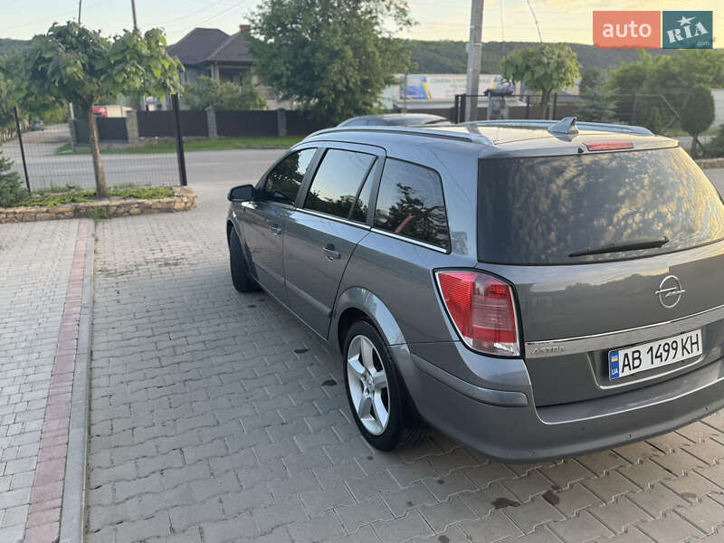 Універсал Opel Astra 2005 в Могилів-Подільському