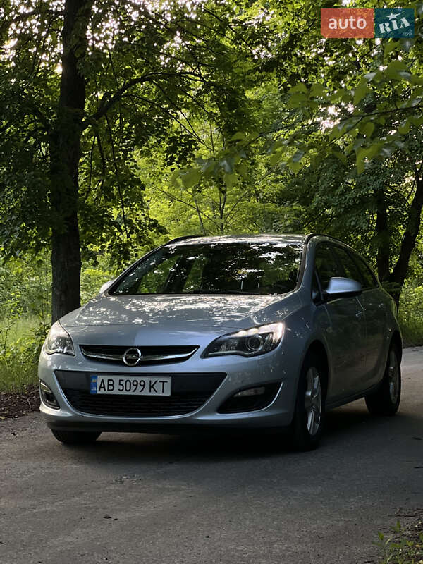 Универсал Opel Astra 2013 в Баре