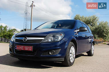 Opel Astra 2012 Opel Astra 2012