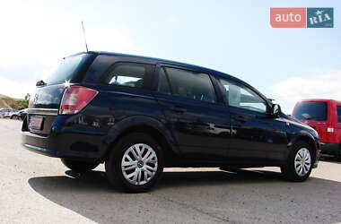 Универсал Opel Astra 2012 в 
