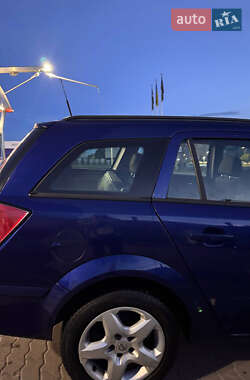 Универсал Opel Astra 2007 в 