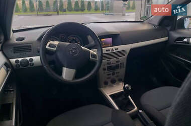 Универсал Opel Astra 2007 в 