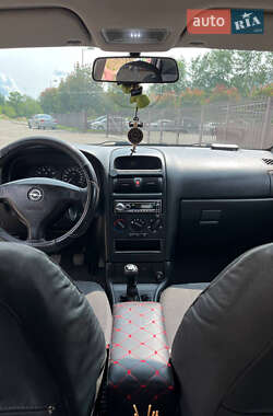 Седан Opel Astra 2008 в 