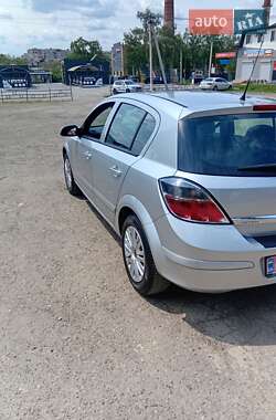 Хэтчбек Opel Astra 2008 в 