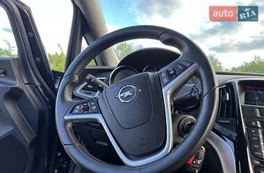 Хэтчбек Opel Astra 2014 в 