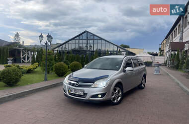 Универсал Opel Astra 2010 в Стрые