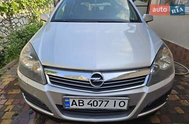 Хэтчбек Opel Astra 2004 в Виннице