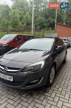 Универсал Opel Astra 2013 в 