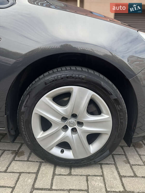 Універсал Opel Astra 2013 в Хмельницькому