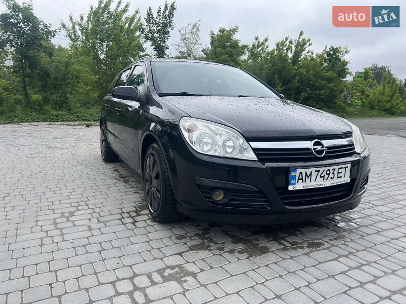 Универсал Opel Astra 2006 в Житомире