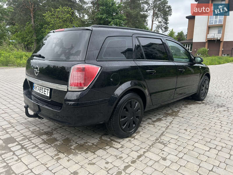 Универсал Opel Astra 2006 в Житомире
