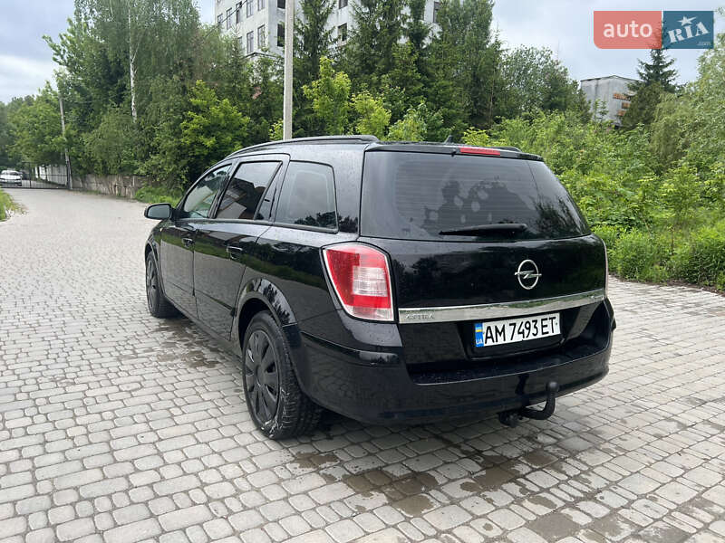 Универсал Opel Astra 2006 в Житомире