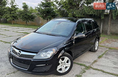Opel Astra 2010 Opel Astra 2010