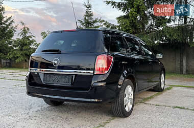 Универсал Opel Astra 2010 в 