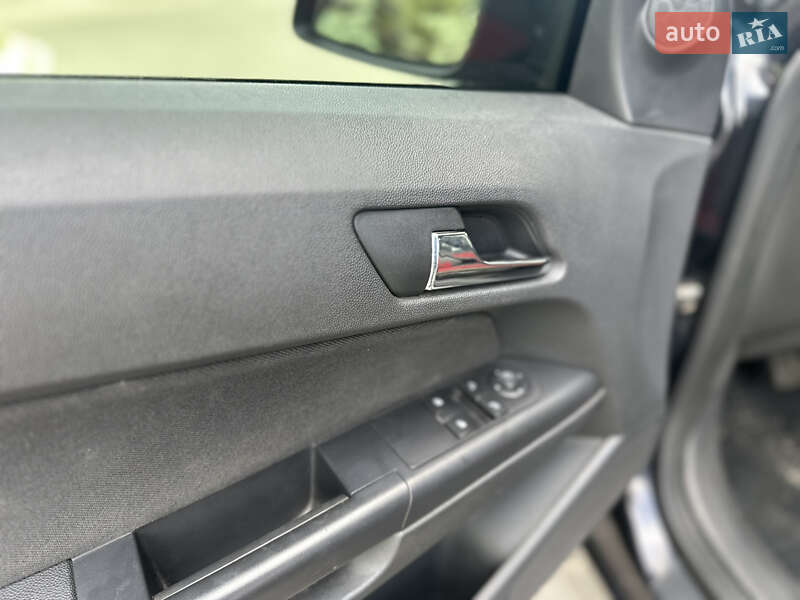 Хетчбек Opel Astra 2011 в Дніпрі