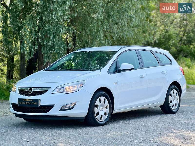 Opel Astra 2011