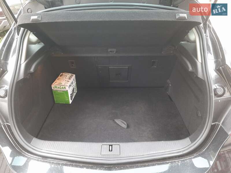 Хэтчбек Opel Astra 2013 в Львове