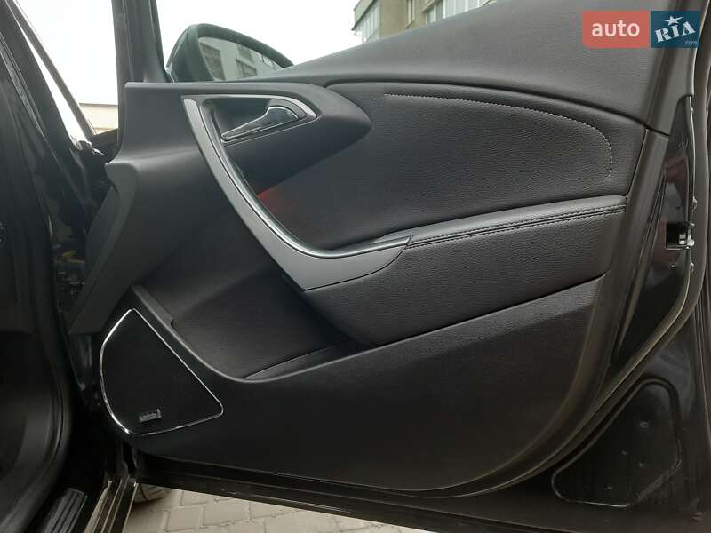 Хэтчбек Opel Astra 2013 в Львове