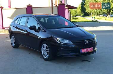 Універсал Opel Astra 2018 в Луцьку