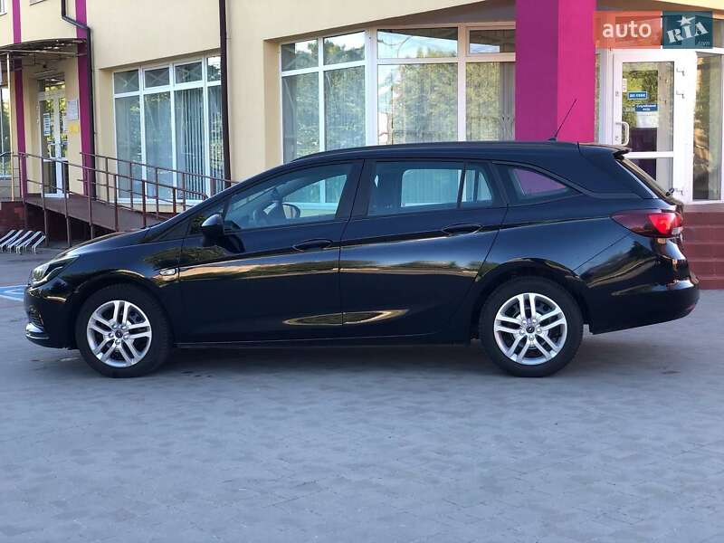 Универсал Opel Astra 2018 в Луцке