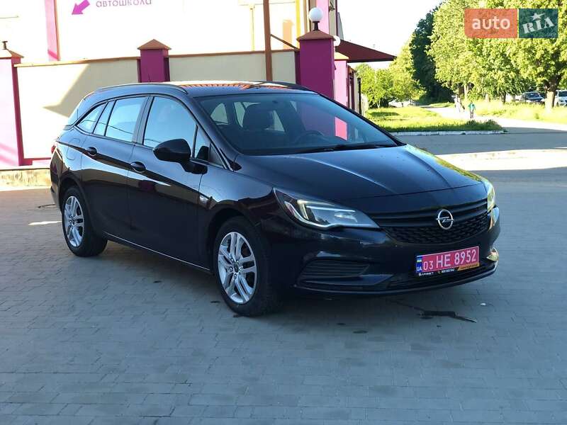 Универсал Opel Astra 2018 в Луцке
