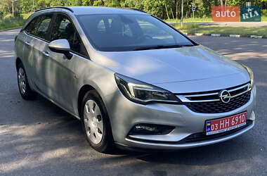 Універсал Opel Astra 2017 в Луцьку