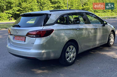 Универсал Opel Astra 2017 в 