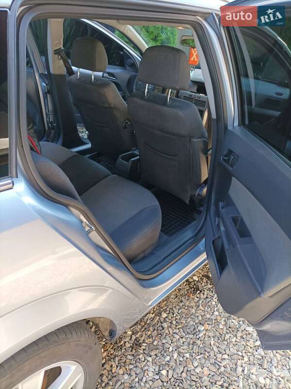 Універсал Opel Astra 2005 в Виноградові