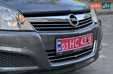 Универсал Opel Astra 2009 в 