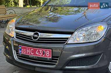 Универсал Opel Astra 2009 в 