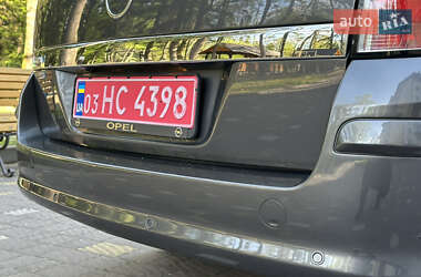 Универсал Opel Astra 2009 в 