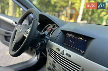 Универсал Opel Astra 2009 в 